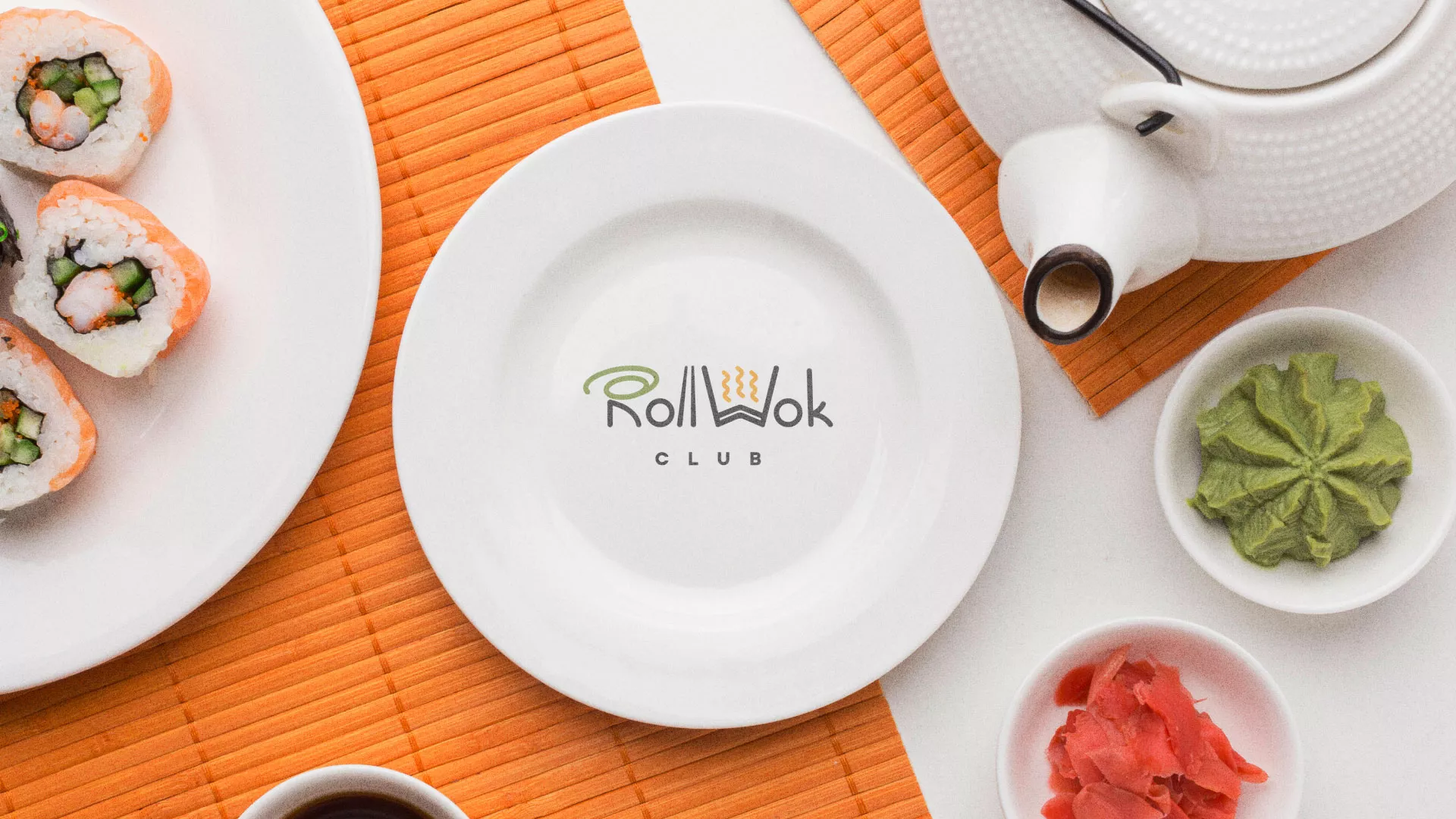 Разработка логотипа и фирменного стиля суши-бара «Roll Wok Club» в Балее